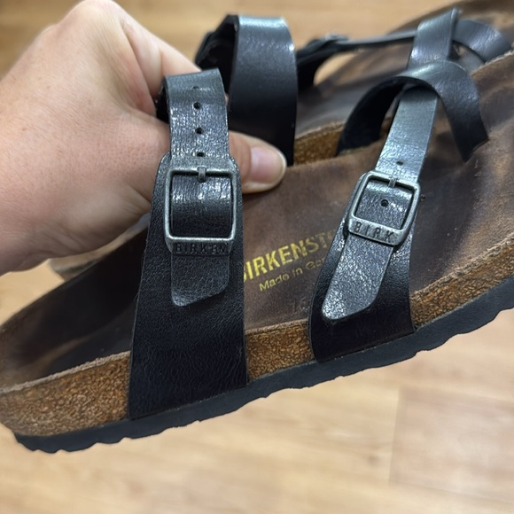 Birkenstock Black Leather Toe-Loop Sandal with Buckle Straps - Picture 8 of 8